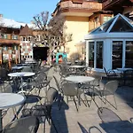 Lorenzoni, Cafe Konditorei Helmut Lorenzoni Apartment Kirchberg in Tirol