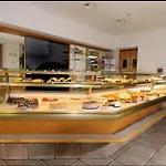 Lorenzoni, Cafe Konditorei Helmut Lorenzoni Kirchberg in Tirol