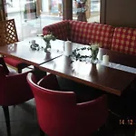 Lorenzoni, Cafe Konditorei Helmut Lorenzoni Apartment Kirchberg in Tirol