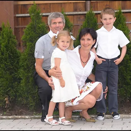 Lorenzoni, Cafe Konditorei Helmut Lorenzoni Апартаменты