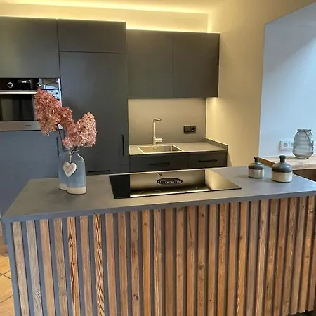 Апартаменты Lorenzoni, Cafe Konditorei Helmut Lorenzoni Кирхберг