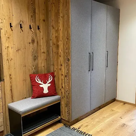 Appartement Lorenzoni, Cafe Konditorei Helmut Lorenzoni