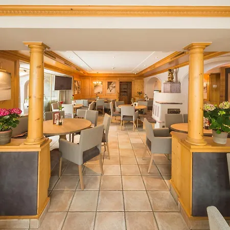 Lorenzoni, Cafe Konditorei Helmut Lorenzoni *