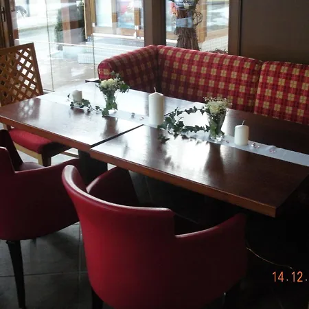 Lorenzoni, Cafe Konditorei Helmut Lorenzoni Апартаменты Кирхберг