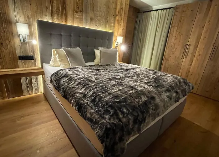 Apartment Lorenzoni, Cafe Konditorei Helmut Lorenzoni *