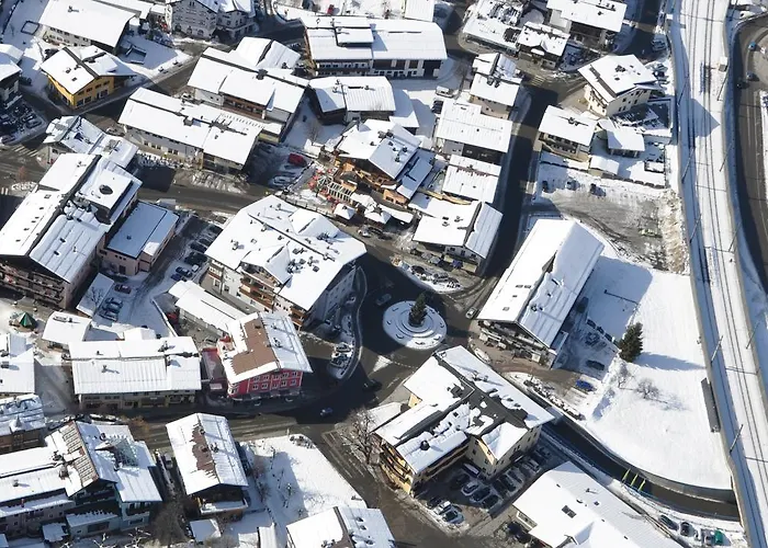Apartment Lorenzoni, Cafe Konditorei Helmut Lorenzoni Kirchberg in Tirol