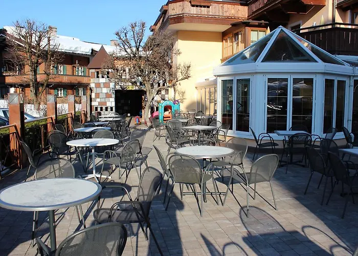 Lorenzoni, Cafe Konditorei Helmut Lorenzoni Lägenhet Kirchberg in Tirol