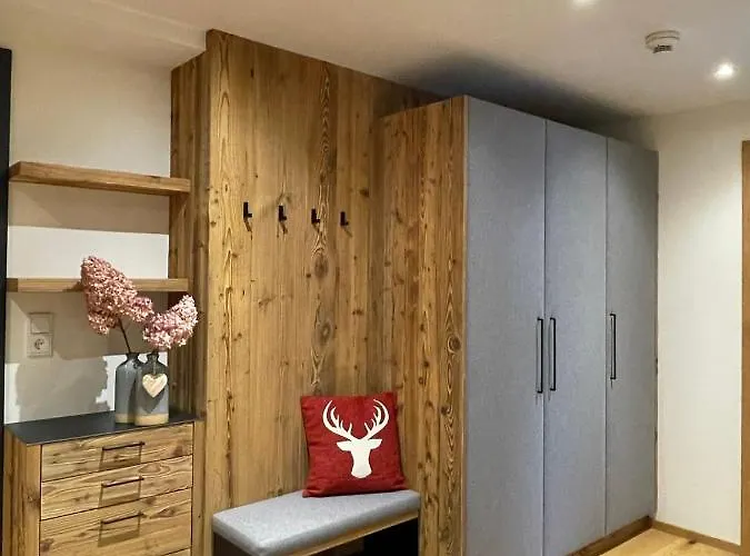 Lorenzoni, Cafe Konditorei Helmut Lorenzoni Kirchberg in Tirol