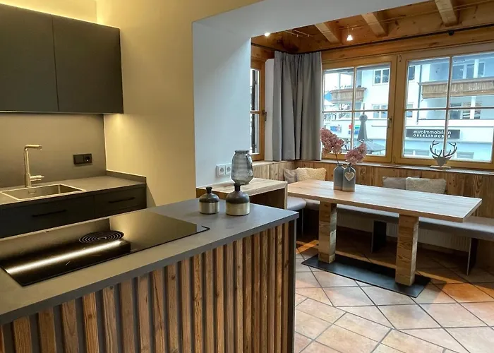 Lorenzoni, Cafe Konditorei Helmut Lorenzoni Apartment Kirchberg in Tirol