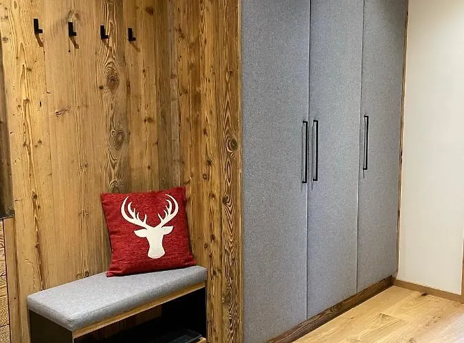 Apartmán Lorenzoni, Cafe Konditorei Helmut Lorenzoni