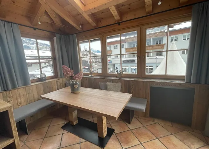 Lorenzoni, Cafe Konditorei Helmut Lorenzoni Lägenhet *