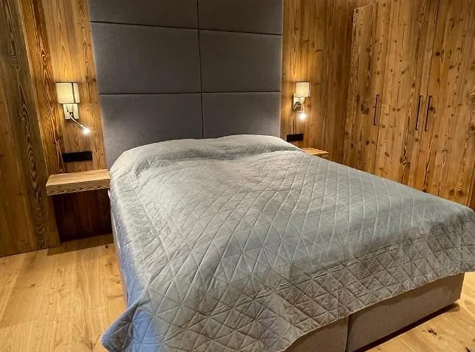 Apartment Lorenzoni, Cafe Konditorei Helmut Lorenzoni