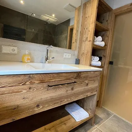 Apartament Lorenzoni, Cafe Konditorei Helmut Lorenzoni *