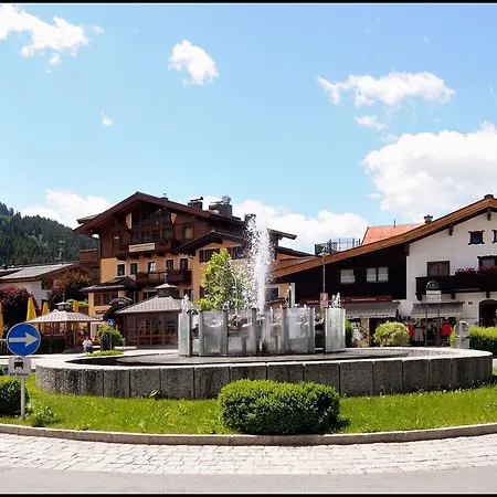 Lorenzoni, Cafe Konditorei Helmut Lorenzoni Apartament Kirchberg in Tirol