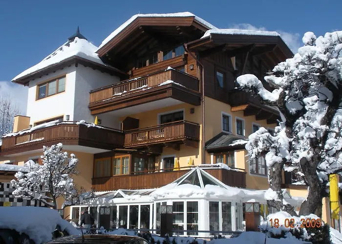 Lorenzoni, Cafe Konditorei Helmut Lorenzoni Kirchberg in Tirol