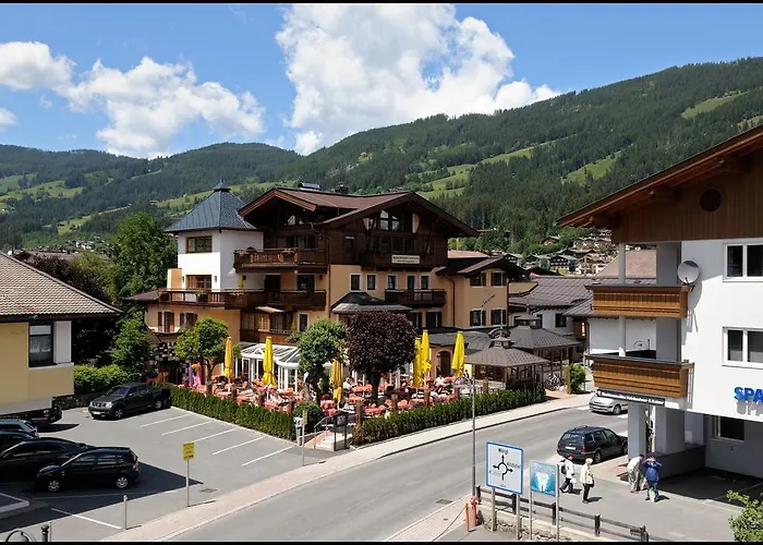 Apartment Lorenzoni, Cafe Konditorei Helmut Lorenzoni *