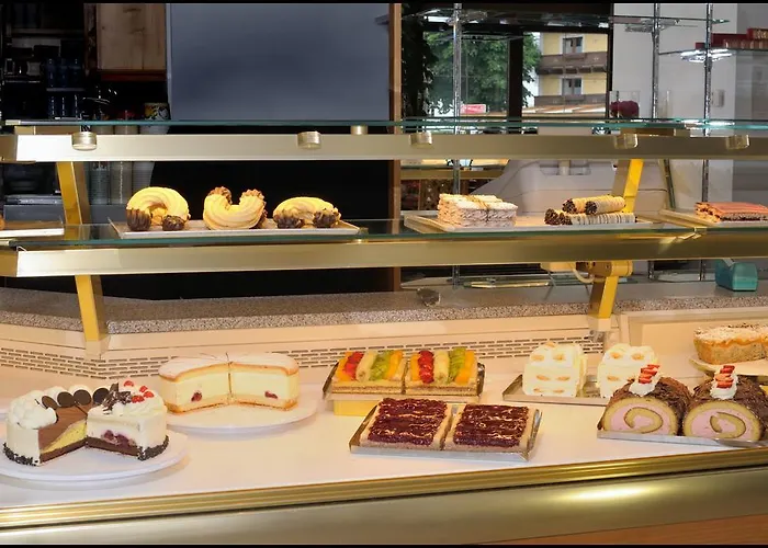 Lorenzoni, Cafe Konditorei Helmut Lorenzoni *