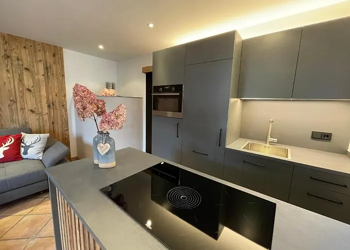 Lorenzoni, Cafe Konditorei Helmut Lorenzoni Apartment Kirchberg in Tirol