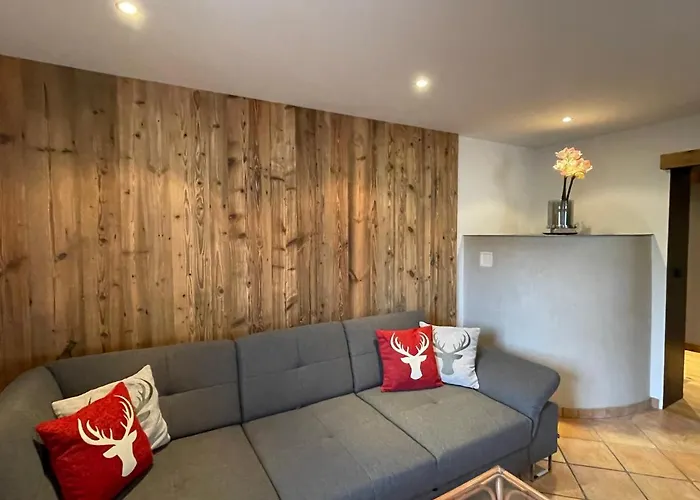 Apartment Lorenzoni, Cafe Konditorei Helmut Lorenzoni