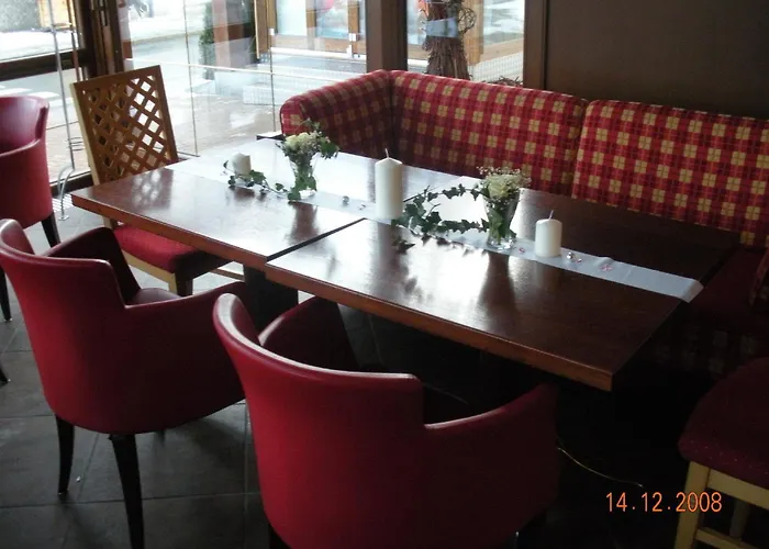 Lorenzoni, Cafe Konditorei Helmut Lorenzoni Apartment Kirchberg in Tirol